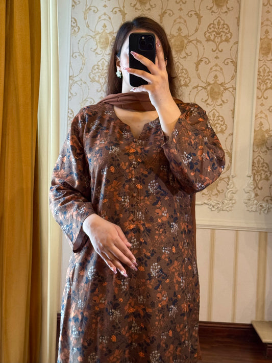 2 Piece Light Khaddar Suit-Printed (Pret)