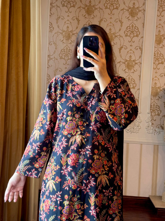 2 Piece Light Khaddar Suit-Printed (Pret)