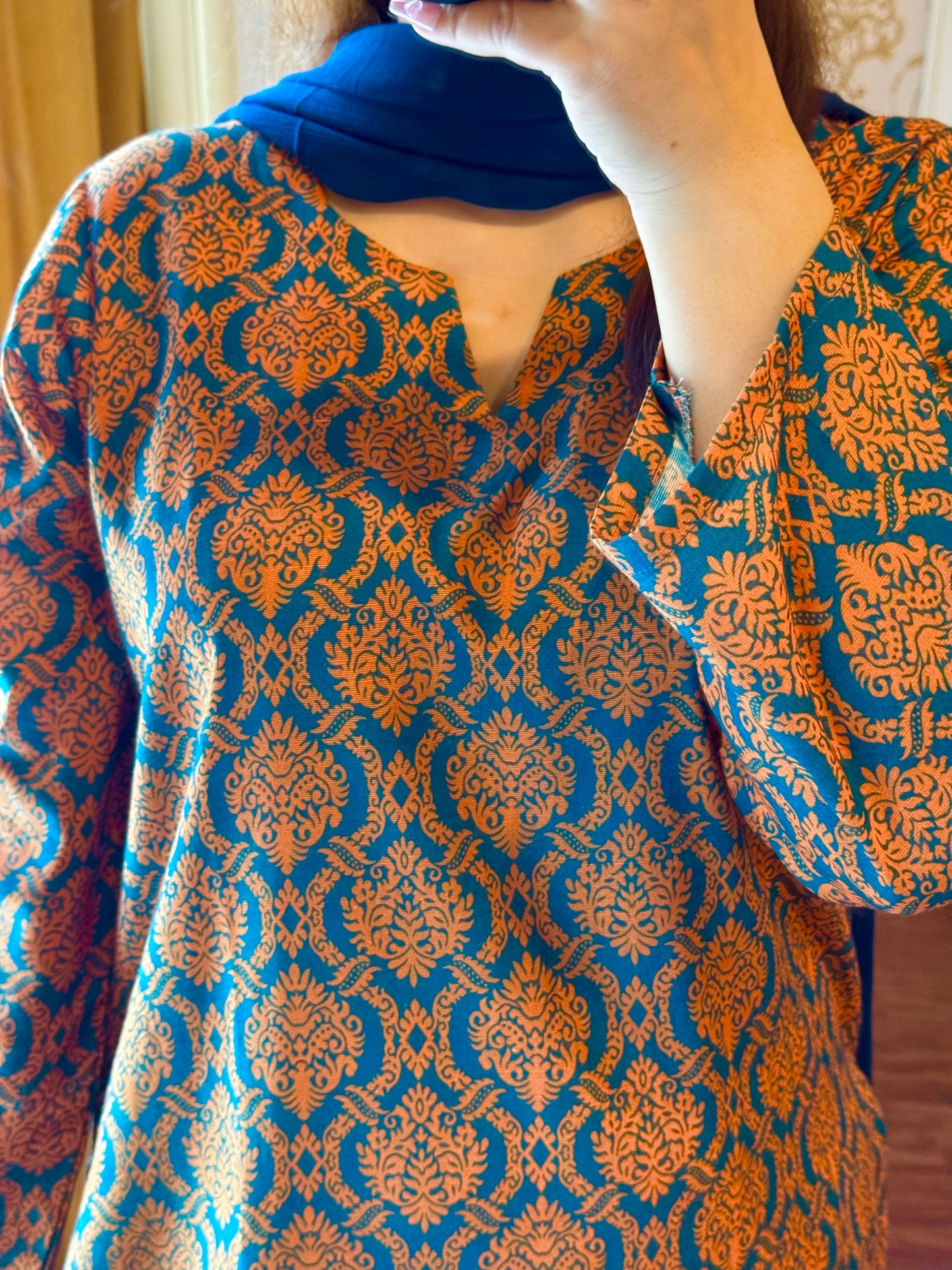 2 Piece Light Khaddar Suit-Printed (Pret)