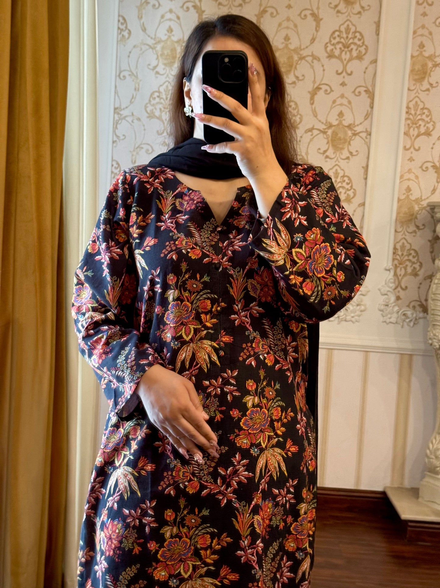 2 Piece Light Khaddar Suit-Printed (Pret)