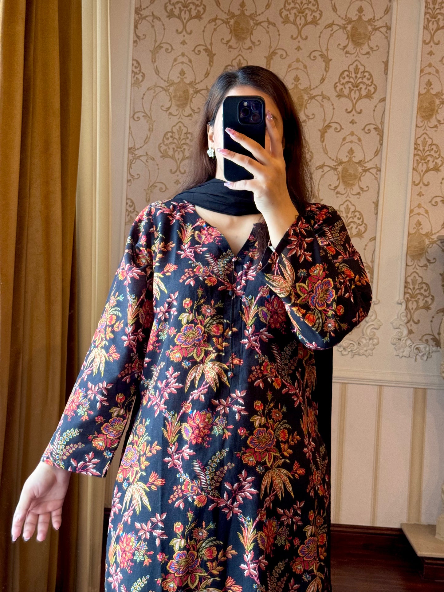 2 Piece Light Khaddar Suit-Printed (Pret)