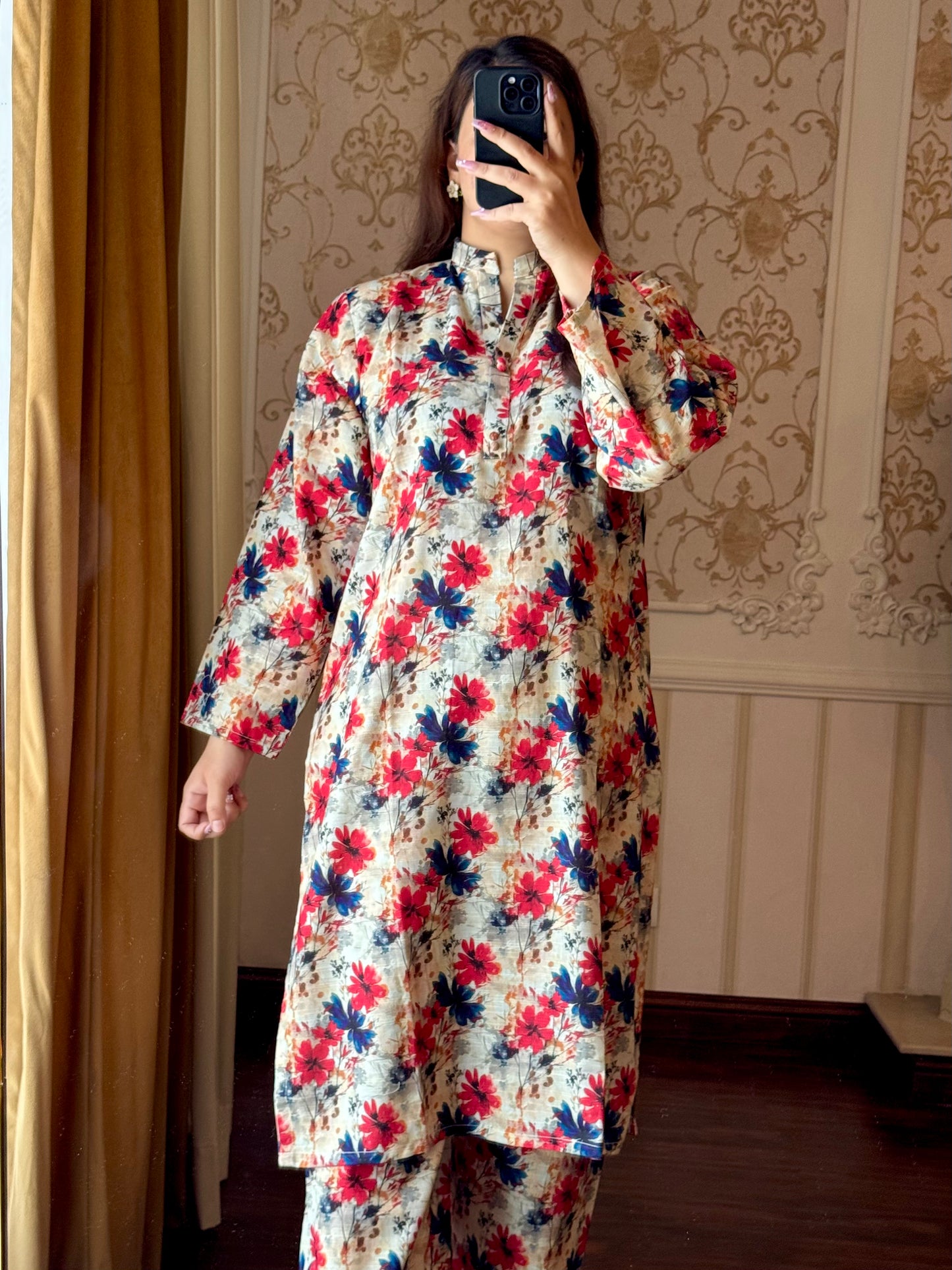 2 Piece Light Khaddar Suit-Printed (Pret)