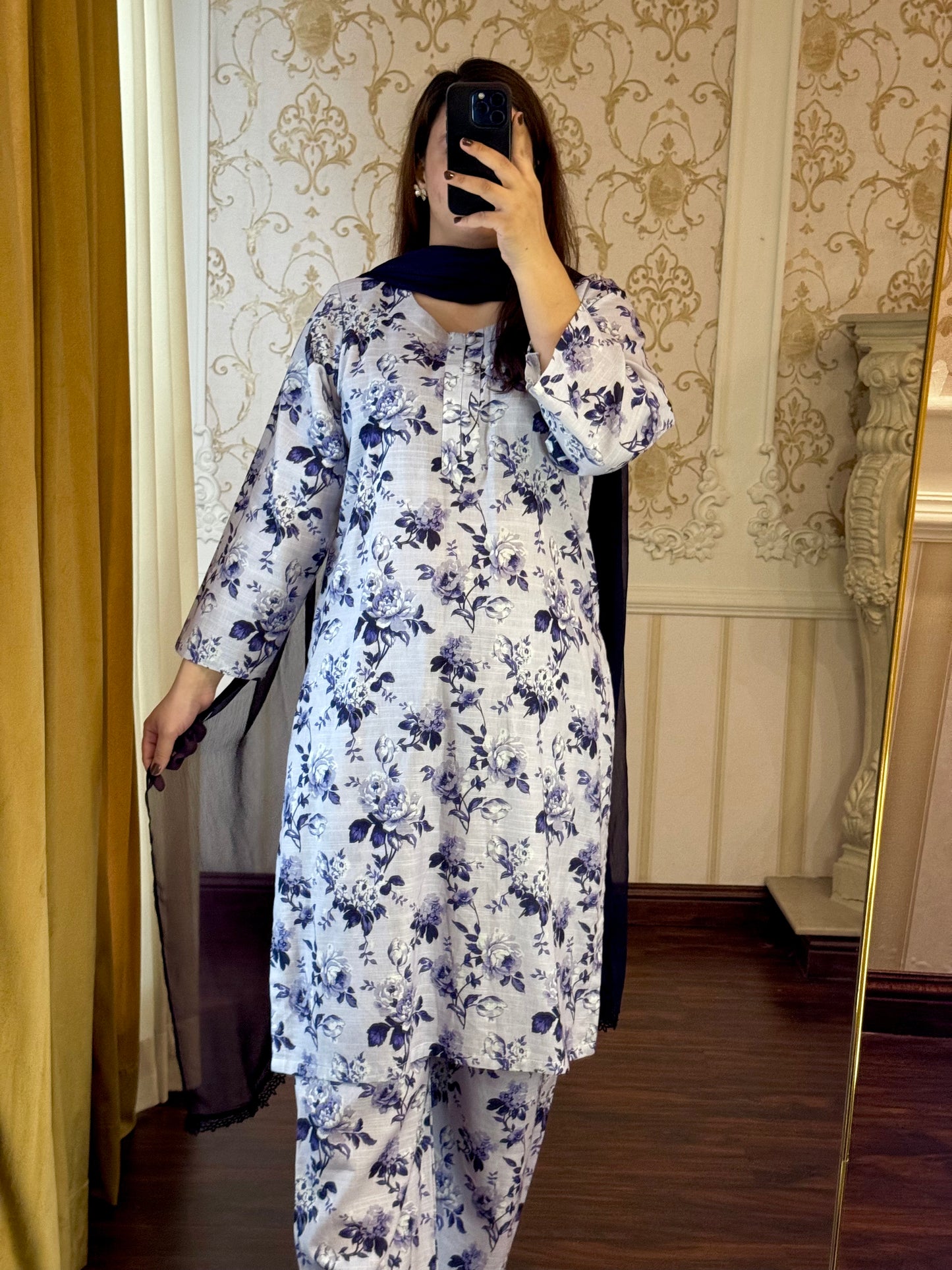 2 Piece Light Khaddar Suit-Printed (Pret)