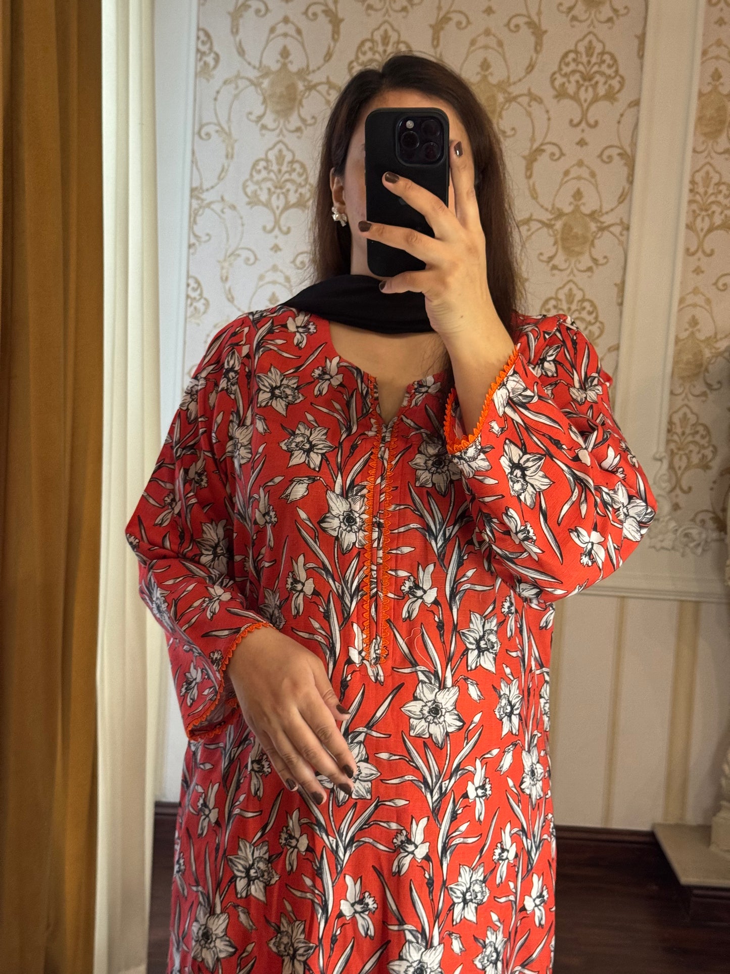 2 Piece Light Khaddar Suit-Printed (Pret)